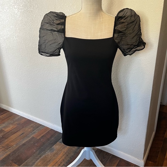 Allison & Kelly - Elegant Black Puff Sleeve Dress - Size Medium - Picture 1 of 13